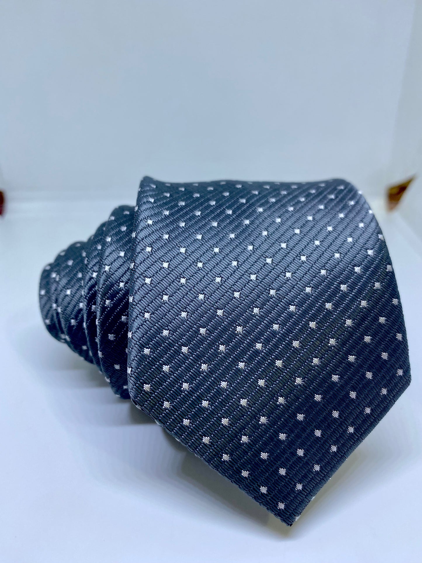 SLIM NARROW FANCY TIE DOT'S